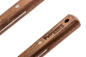 Flexible spatula with long handle