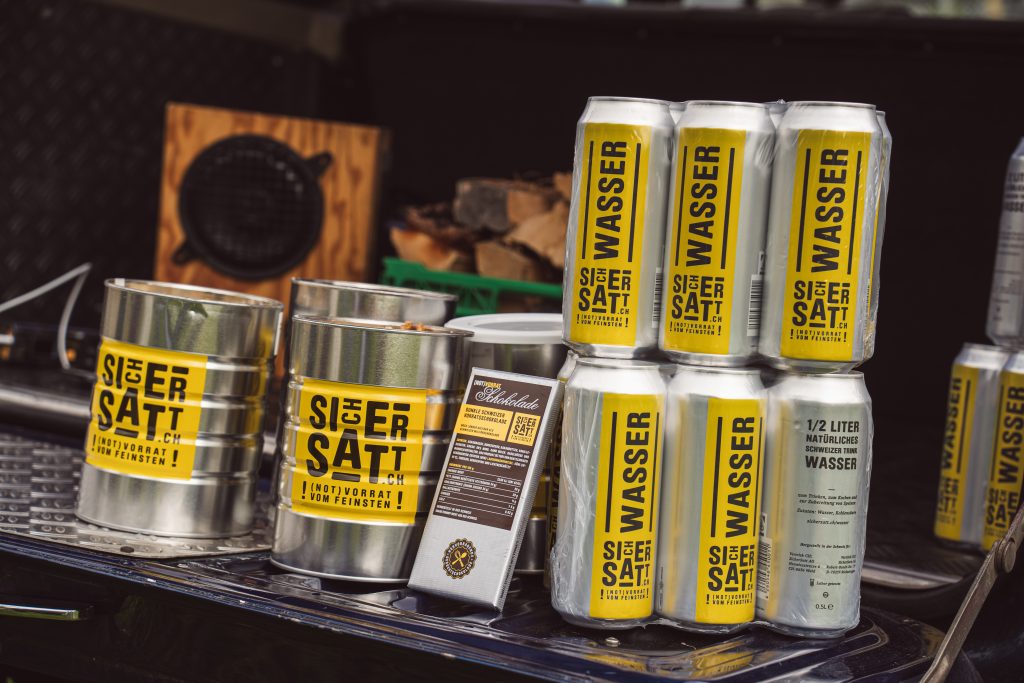 What belongs in the emergency ration and when do I need it?