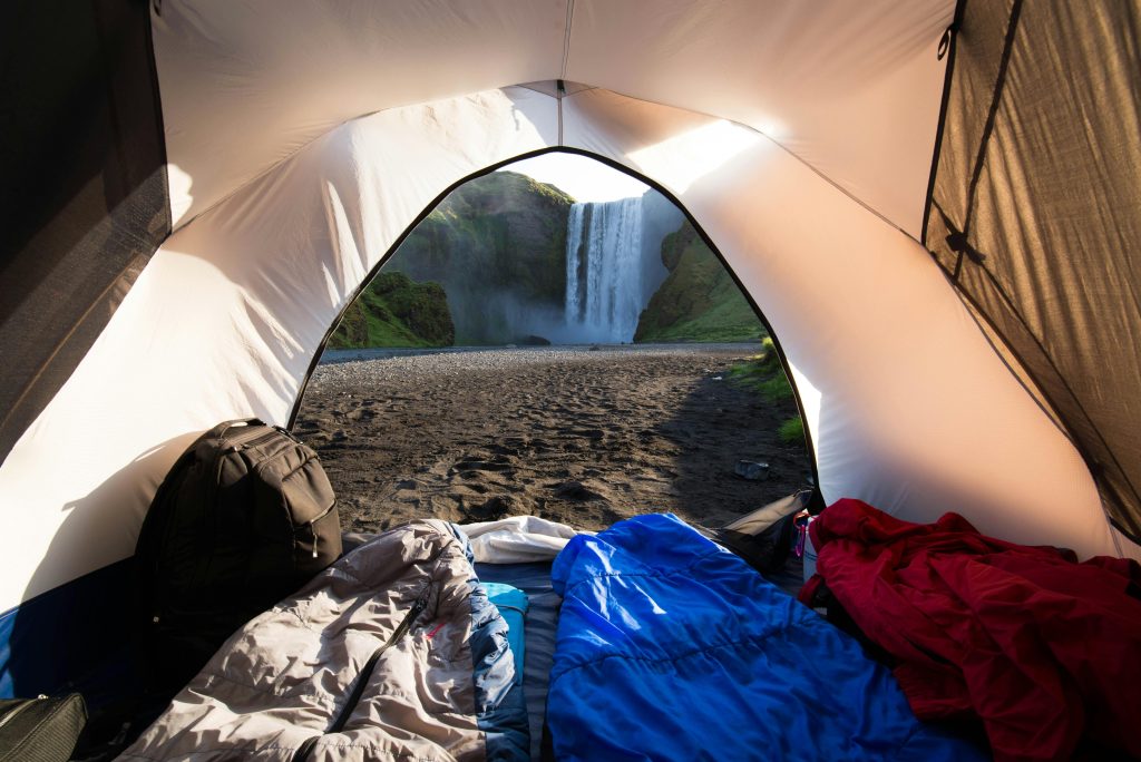 Zelt mir Isomatten offen Outdoor