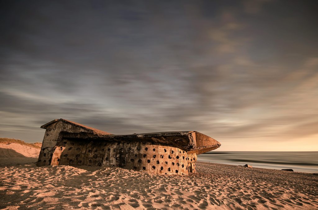 Bunker im Sand